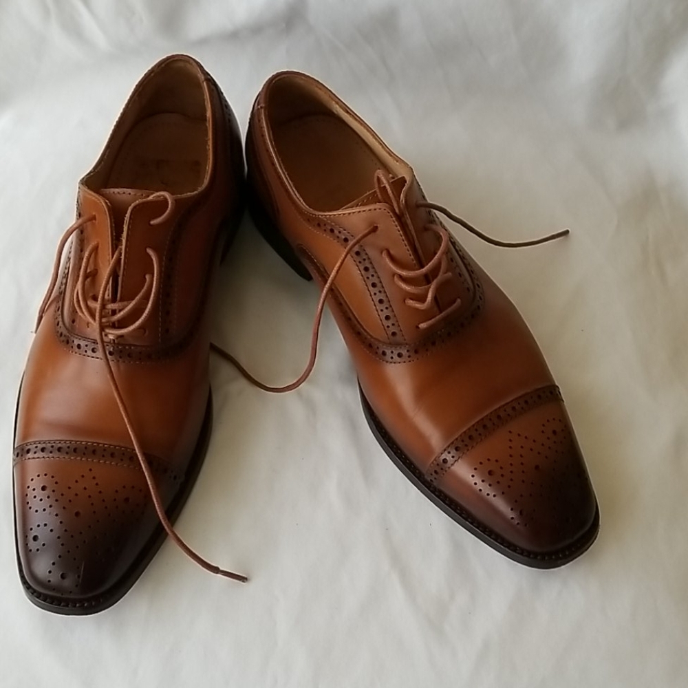 Men's wing tip